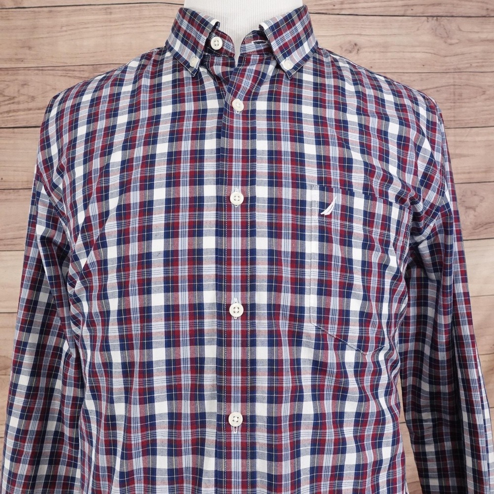 Nautica Shirt Mens XL Red Blue Plaid Classic Fit Button Down Long Sleeve Casual